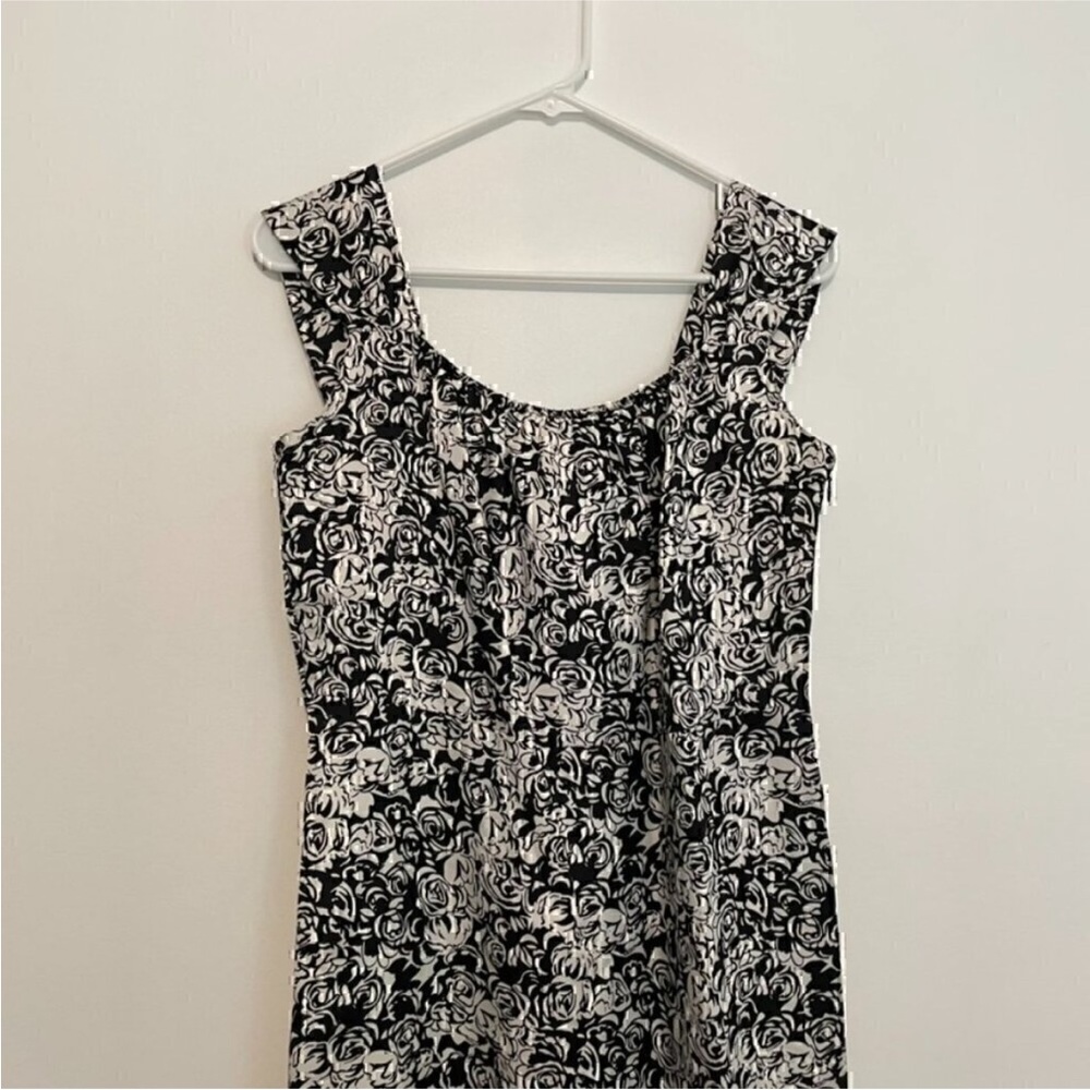ALFANI Black Off White Satin Sleeveless Dress—Knee / Midi